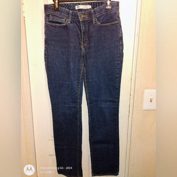 Levi's Nwot Perfect Waist 525 Straight Leg - Picture 1 of 10